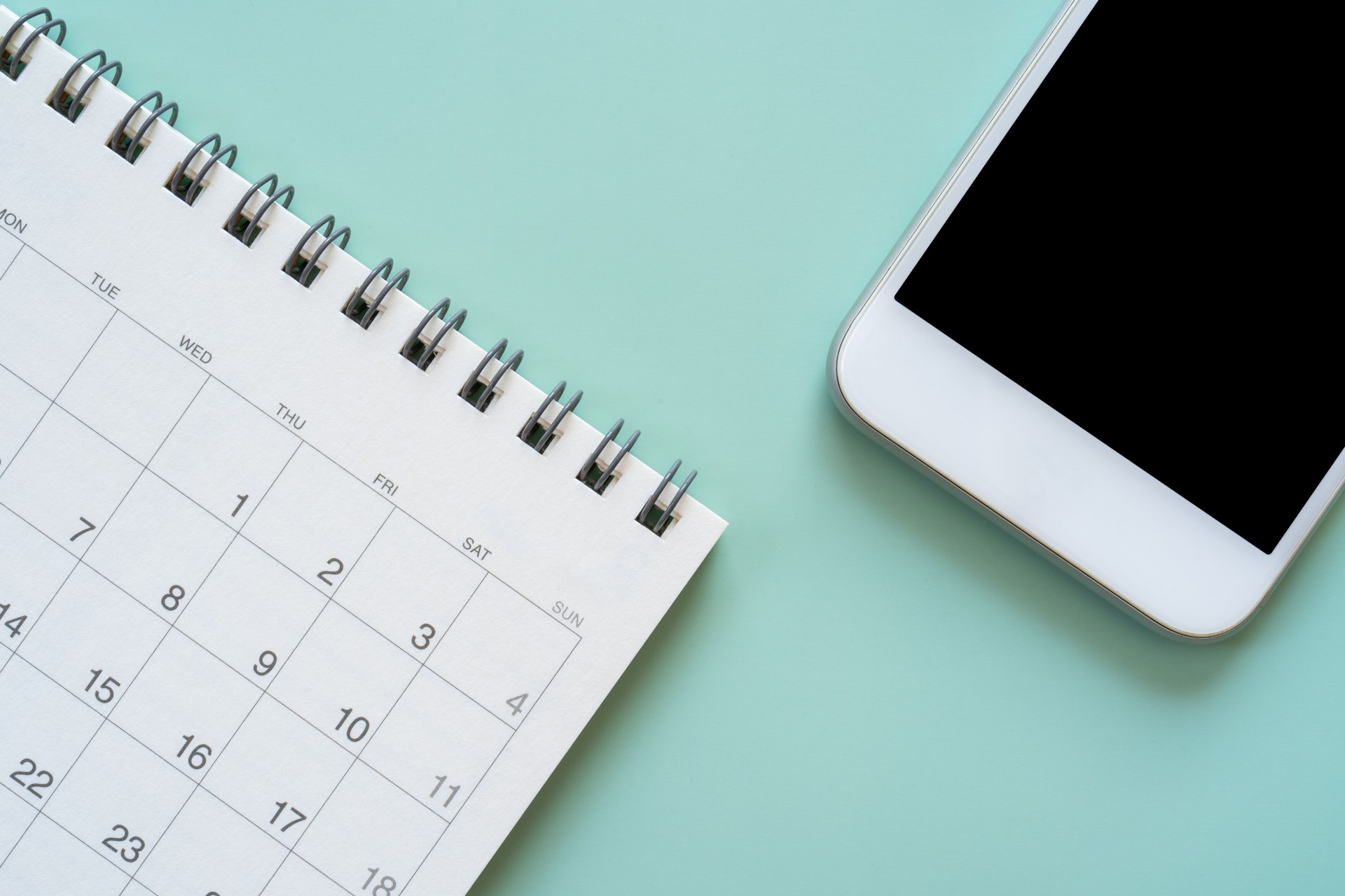 A simple calendar and a smartphone.